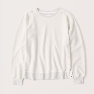 Abercrombie and Fitch size small NWT side snap crew neck sweatshirt